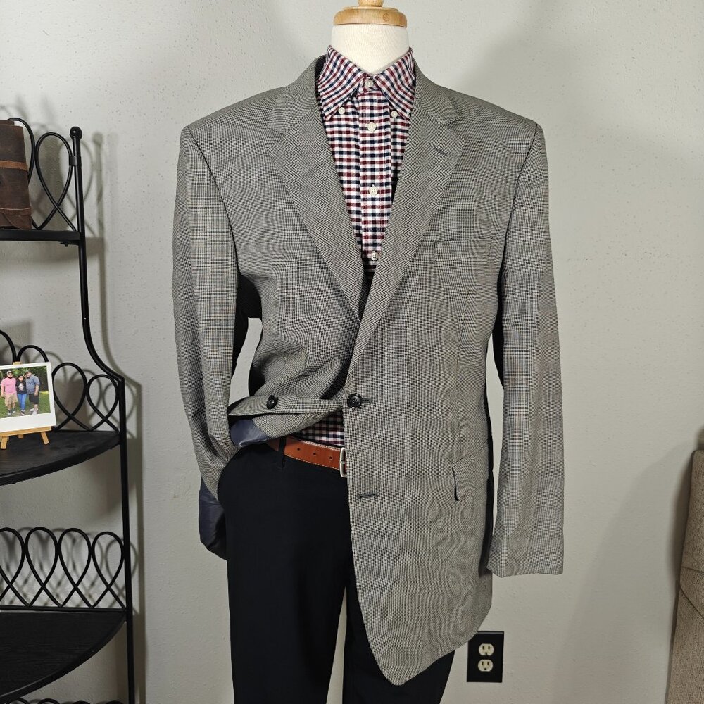 JOS A BANK Men's Sport Coat Blazer Two Button Gray Houndstooth Wool Size 42L